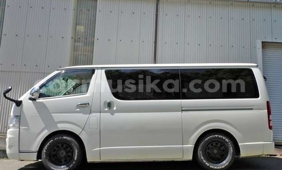 Tenga Tsaru Toyota Hiace Chena Mota in Beitbridge in Matabeleland South Tenga Tsaru Toyota Hiace Chena Mota in Beitbridge in Matabeleland South