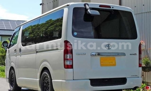 Tenga Tsaru Toyota Hiace Chena Mota in Beitbridge in Matabeleland South Tenga Tsaru Toyota Hiace Chena Mota in Beitbridge in Matabeleland South