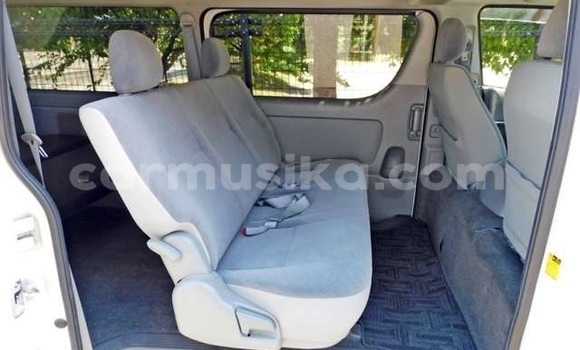 Tenga Tsaru Toyota Hiace Chena Mota in Beitbridge in Matabeleland South Tenga Tsaru Toyota Hiace Chena Mota in Beitbridge in Matabeleland South