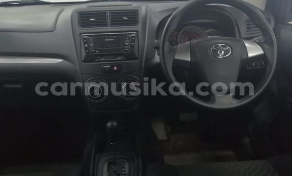 Tenga Tsaru Toyota Avanza Sirivha Mota in Mapopoma eVhitori in Matabeleland North Tenga Tsaru Toyota Avanza Sirivha Mota in Mapopoma eVhitori in Matabeleland North