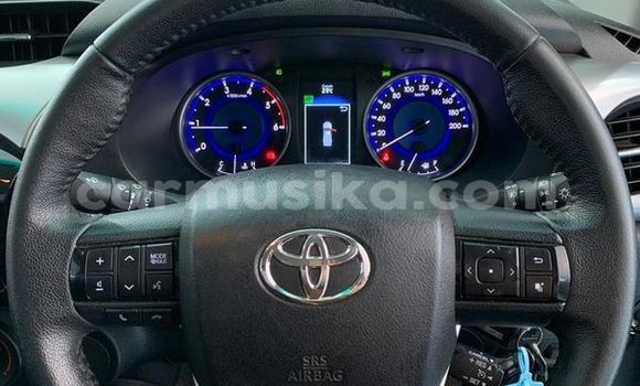 Buy Used Toyota Hilux Silver Car in Alexandra Park in Harare Buy Used Toyota Hilux Silver Car in Alexandra Park in Harare