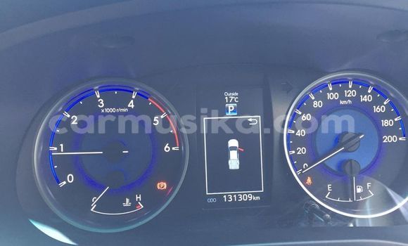 Buy Used Toyota Hilux White Car in Alexandra Park in Harare Buy Used Toyota Hilux White Car in Alexandra Park in Harare