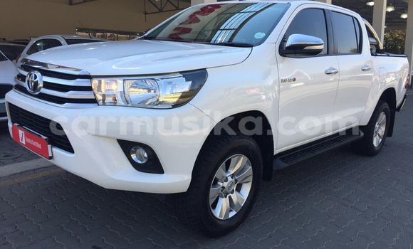 Buy Used Toyota Hilux White Car in Alexandra Park in Harare Buy Used Toyota Hilux White Car in Alexandra Park in Harare