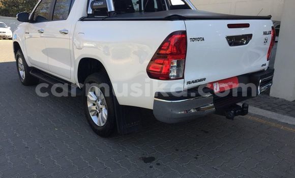 Buy Used Toyota Hilux White Car in Alexandra Park in Harare Buy Used Toyota Hilux White Car in Alexandra Park in Harare