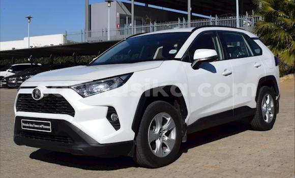 Buy Used Toyota RAV4 White Car in Harare in Harare