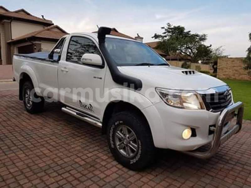 Big with watermark toyota hilux matabeleland south beitbridge 15023