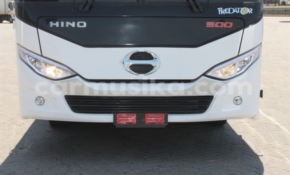 Acheter Occasion Utilitaire Hino Ranger Blanc à Beitbridge, Matabeleland South Acheter Occasion Utilitaire Hino Ranger Blanc à Beitbridge, Matabeleland South