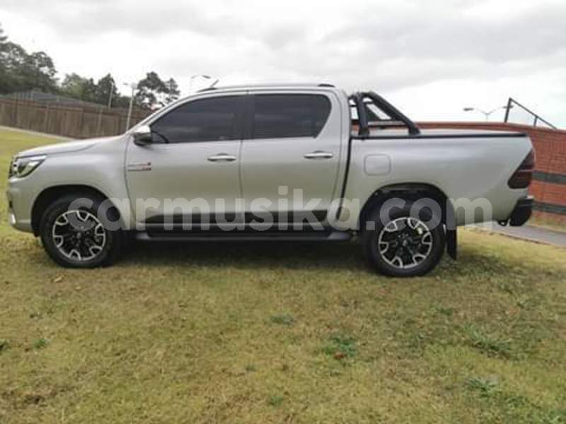 Big with watermark toyota hilux matabeleland south beitbridge 15048