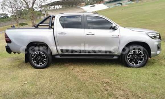 Buy Used Toyota Hilux Silver Car in Beitbridge in Matabeleland South Buy Used Toyota Hilux Silver Car in Beitbridge in Matabeleland South