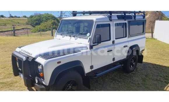 Acheter Occasion Voiture Land Rover Defender Blanc à Beitbridge, Matabeleland South Acheter Occasion Voiture Land Rover Defender Blanc à Beitbridge, Matabeleland South