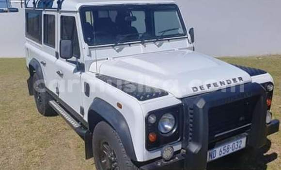 Acheter Occasion Voiture Land Rover Defender Blanc à Beitbridge, Matabeleland South Acheter Occasion Voiture Land Rover Defender Blanc à Beitbridge, Matabeleland South