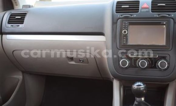 Acheter Occasion Voiture Volkswagen Jetta Blanc à Beitbridge, Matabeleland South Acheter Occasion Voiture Volkswagen Jetta Blanc à Beitbridge, Matabeleland South