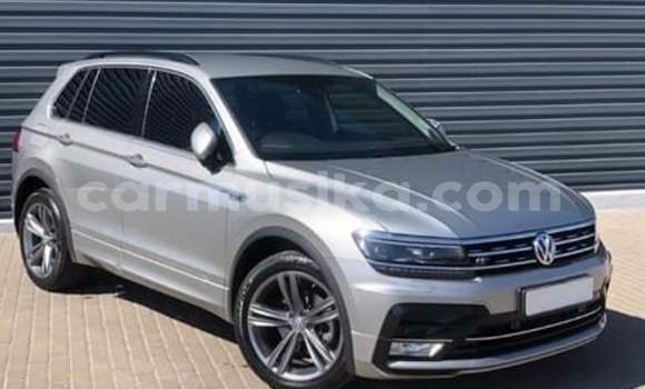 Acheter Occasion Voiture Volkswagen Touareg Gris à Beitbridge, Matabeleland South Acheter Occasion Voiture Volkswagen Touareg Gris à Beitbridge, Matabeleland South