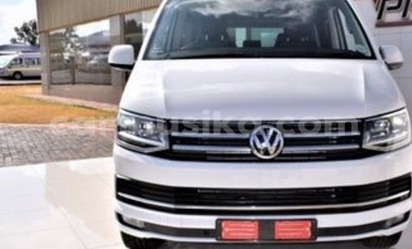 Nunua Ilio tumika Volkswagen Karmann-Ghia Nyeupe Gari ndani ya Beitbridge nchini Matabeleland Kusini Nunua Ilio tumika Volkswagen Karmann-Ghia Nyeupe Gari ndani ya Beitbridge nchini Matabeleland Kusini