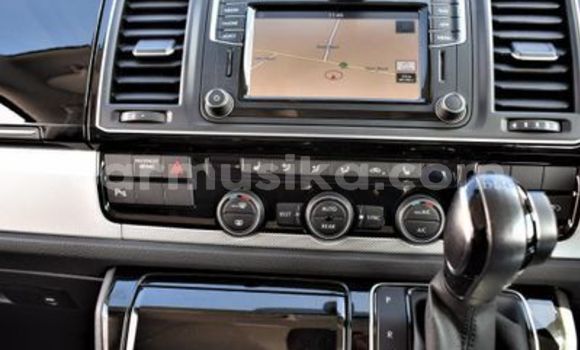 Nunua Ilio tumika Volkswagen Karmann-Ghia Nyeupe Gari ndani ya Beitbridge nchini Matabeleland Kusini Nunua Ilio tumika Volkswagen Karmann-Ghia Nyeupe Gari ndani ya Beitbridge nchini Matabeleland Kusini