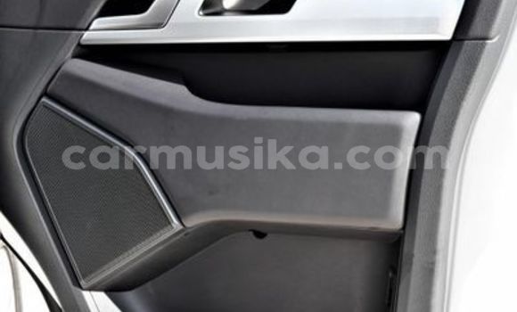 Nunua Ilio tumika Volkswagen Karmann-Ghia Nyeupe Gari ndani ya Beitbridge nchini Matabeleland Kusini Nunua Ilio tumika Volkswagen Karmann-Ghia Nyeupe Gari ndani ya Beitbridge nchini Matabeleland Kusini