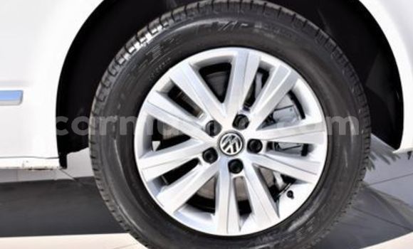 Nunua Ilio tumika Volkswagen Karmann-Ghia Nyeupe Gari ndani ya Beitbridge nchini Matabeleland Kusini Nunua Ilio tumika Volkswagen Karmann-Ghia Nyeupe Gari ndani ya Beitbridge nchini Matabeleland Kusini