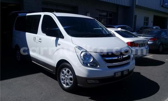 Acheter Occasion Voiture Hyundai H1 Autre à Beitbridge, Matabeleland South Acheter Occasion Voiture Hyundai H1 Autre à Beitbridge, Matabeleland South