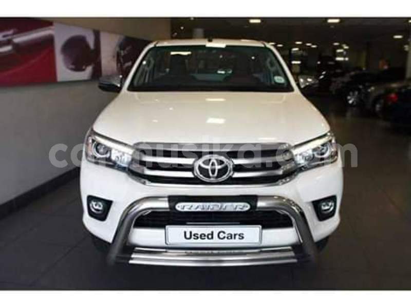 Big with watermark toyota hilux matabeleland south beitbridge 15082