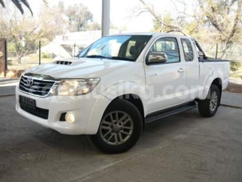 Big with watermark toyota hilux matabeleland south beitbridge 15083