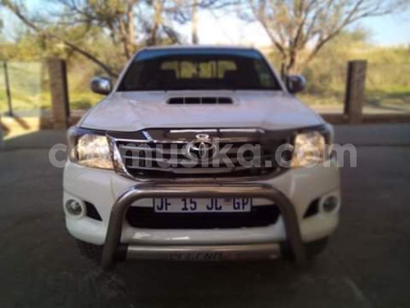 Big with watermark toyota hilux matabeleland south beitbridge 15083