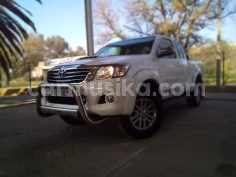 Big with watermark toyota hilux matabeleland south beitbridge 15083