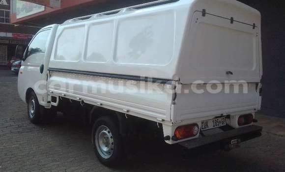 Acheter Occasion Voiture Hyundai H200 Autre à Beitbridge, Matabeleland South Acheter Occasion Voiture Hyundai H200 Autre à Beitbridge, Matabeleland South