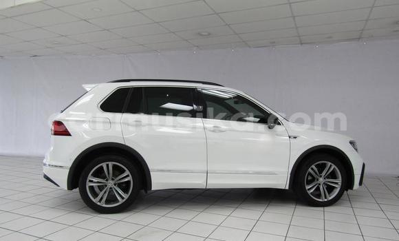 Buy Used Volkswagen Tiguan White Car in Beitbridge in Matabeleland South Buy Used Volkswagen Tiguan White Car in Beitbridge in Matabeleland South