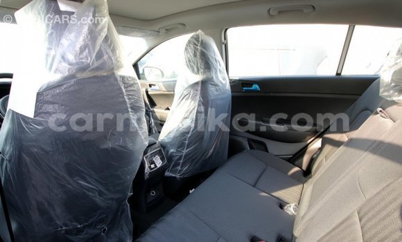 Acheter Import Voiture Kia Sportage Blanc à Import - Dubai, Harare Acheter Import Voiture Kia Sportage Blanc à Import - Dubai, Harare