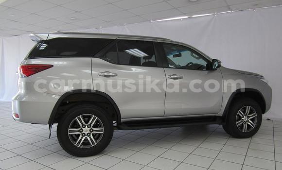 Acheter Occasion Voiture Toyota Fortuner Gris à Beitbridge, Matabeleland South