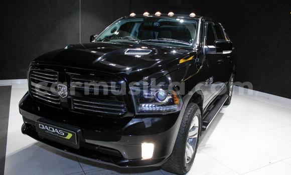 Acheter Occasion Voiture Dodge Custom Royal Noir à Beitbridge, Matabeleland South Acheter Occasion Voiture Dodge Custom Royal Noir à Beitbridge, Matabeleland South