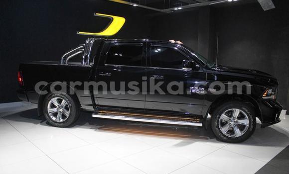 Acheter Occasion Voiture Dodge Custom Royal Noir à Beitbridge, Matabeleland South Acheter Occasion Voiture Dodge Custom Royal Noir à Beitbridge, Matabeleland South