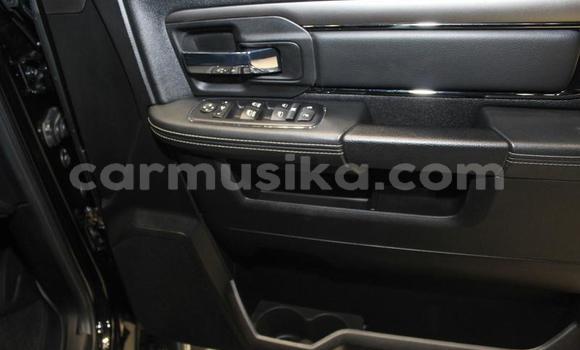 Acheter Occasion Voiture Dodge Custom Royal Noir à Beitbridge, Matabeleland South Acheter Occasion Voiture Dodge Custom Royal Noir à Beitbridge, Matabeleland South