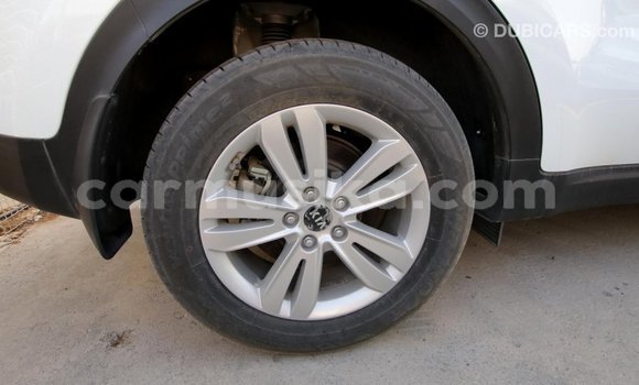 Nunua Imported Kia Sportage Nyeupe Gari ndani ya Import - Dubai nchini Harare