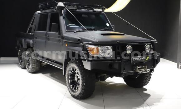 Buy Used Toyota Land Cruiser Silver Car in Beitbridge in Matabeleland South Buy Used Toyota Land Cruiser Silver Car in Beitbridge in Matabeleland South