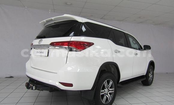 Buy Used Toyota Fortuner White Car in Beitbridge in Matabeleland South Buy Used Toyota Fortuner White Car in Beitbridge in Matabeleland South