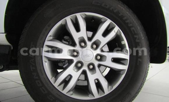 Acheter Occasion Voiture Ford Everest Blanc à Beitbridge, Matabeleland South Acheter Occasion Voiture Ford Everest Blanc à Beitbridge, Matabeleland South