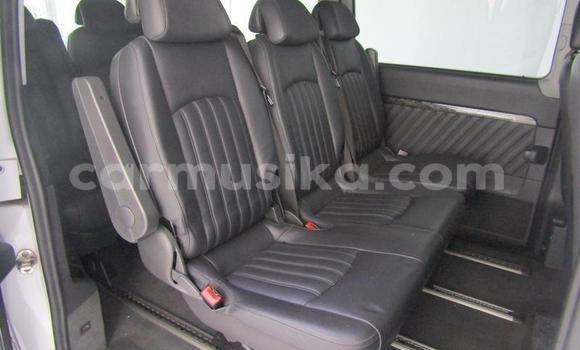 Acheter Occasion Voiture Mercedes‒Benz Vito Blanc à Beitbridge, Matabeleland South Acheter Occasion Voiture Mercedes‒Benz Vito Blanc à Beitbridge, Matabeleland South