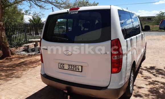 Buy Used Hyundai H1 Other Car in Beitbridge in Matabeleland South