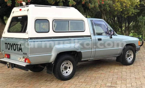 Tenga Tsaru Toyota Hilux Girinhi Mota in Beitbridge in Matabeleland South Tenga Tsaru Toyota Hilux Girinhi Mota in Beitbridge in Matabeleland South