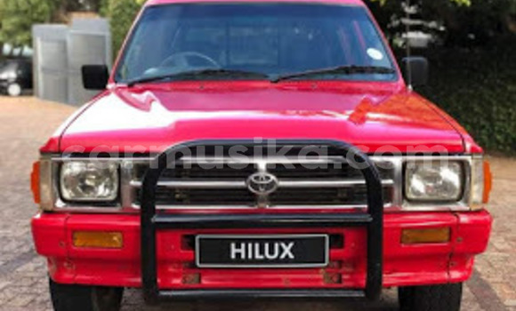 Tenga Tsaru Toyota Hilux Tsvuku Mota in Beitbridge in Matabeleland South Tenga Tsaru Toyota Hilux Tsvuku Mota in Beitbridge in Matabeleland South
