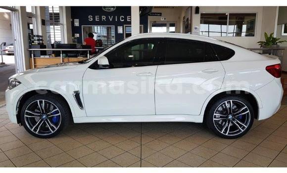 Nunua Ilio tumika BMW X6 M Nyeupe Gari ndani ya Beitbridge nchini Matabeleland Kusini Nunua Ilio tumika BMW X6 M Nyeupe Gari ndani ya Beitbridge nchini Matabeleland Kusini