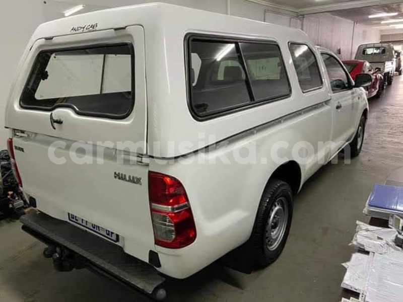 Big with watermark toyota hilux matabeleland south beitbridge 15124