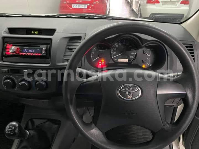 Big with watermark toyota hilux matabeleland south beitbridge 15124