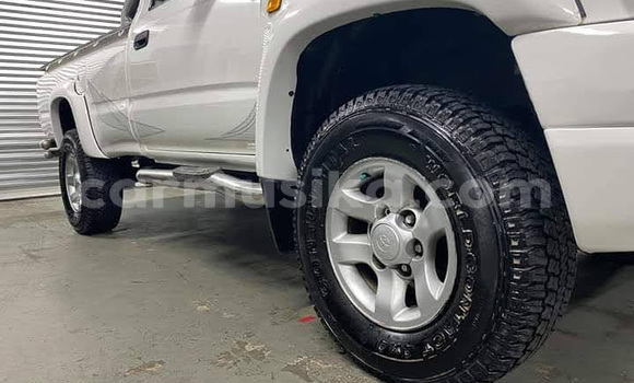 Acheter Occasion Voiture Toyota Hilux Blanc à Beitbridge, Matabeleland South Acheter Occasion Voiture Toyota Hilux Blanc à Beitbridge, Matabeleland South