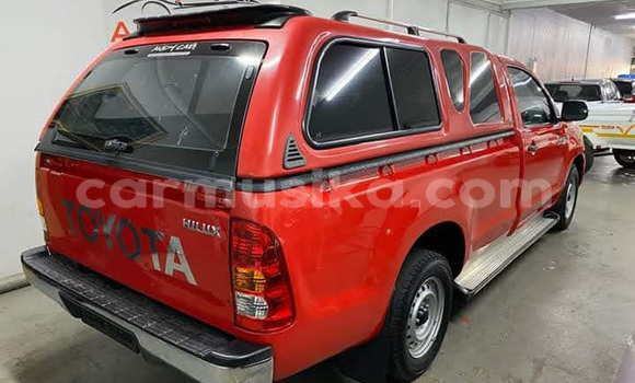 Buy Used Toyota Hilux Red Car in Beitbridge in Matabeleland South Buy Used Toyota Hilux Red Car in Beitbridge in Matabeleland South