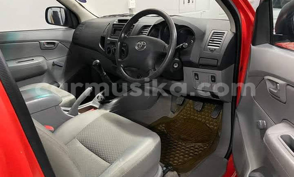 Buy Used Toyota Hilux Red Car in Beitbridge in Matabeleland South Buy Used Toyota Hilux Red Car in Beitbridge in Matabeleland South