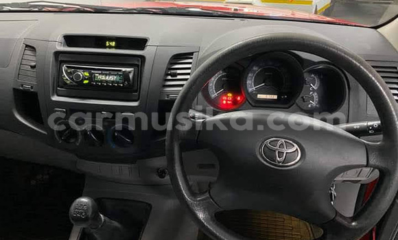 Buy Used Toyota Hilux Red Car in Beitbridge in Matabeleland South Buy Used Toyota Hilux Red Car in Beitbridge in Matabeleland South
