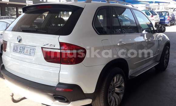 Acheter Occasion Voiture BMW X5 Blanc à Beitbridge, Matabeleland South Acheter Occasion Voiture BMW X5 Blanc à Beitbridge, Matabeleland South