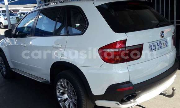 Acheter Occasion Voiture BMW X5 Blanc à Beitbridge, Matabeleland South Acheter Occasion Voiture BMW X5 Blanc à Beitbridge, Matabeleland South
